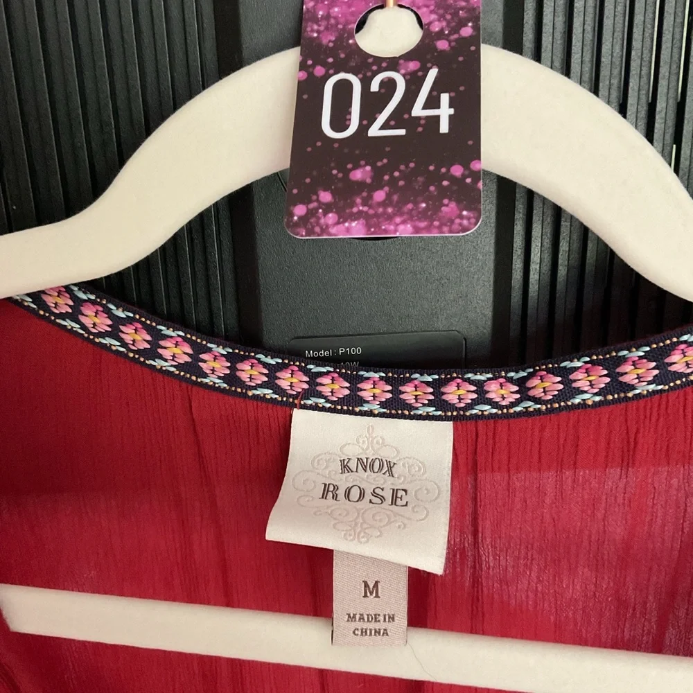 KNOX ROSE SLEEVELESS TOP - Picture 2 of 4